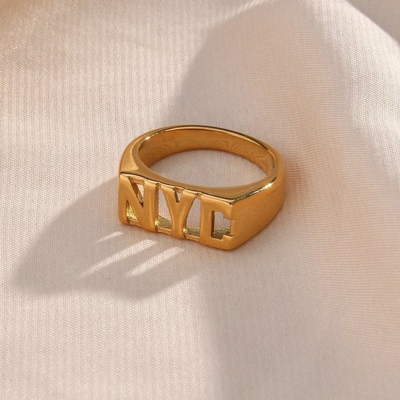 NYC Initial Signet Ring 18K Gold Plated Stainless Steel‎ - Picture 7 of 11